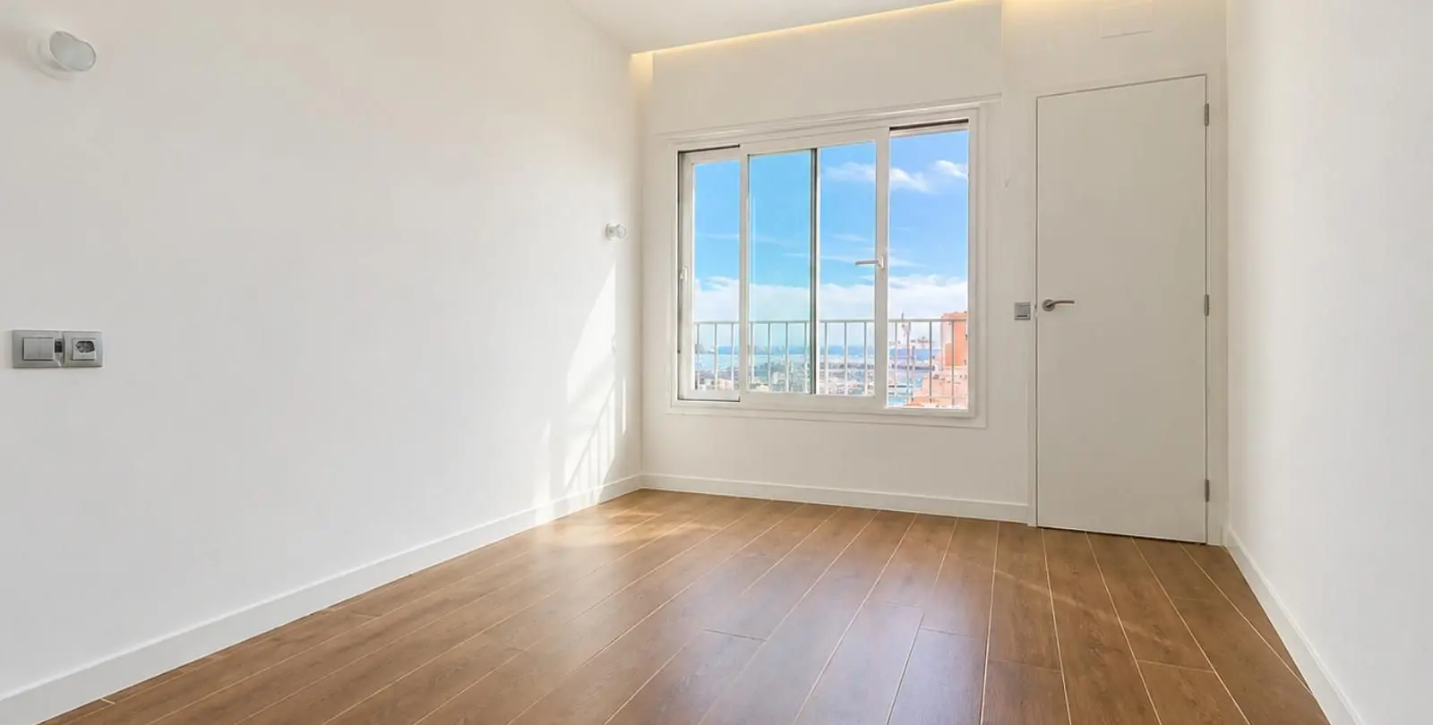 Продажа апартаментов на среднем этаже в Málaga Centro 11