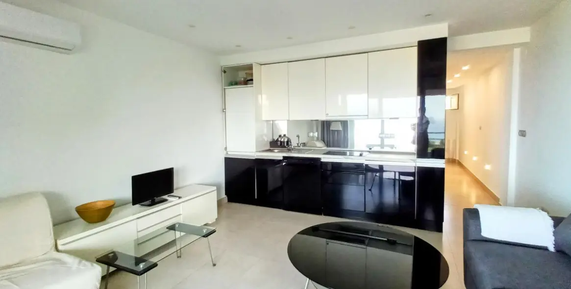 Продажа апартаментов на среднем этаже в Costabella 1