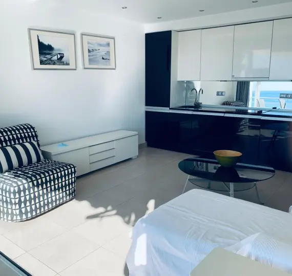 Продажа апартаментов на среднем этаже в Costabella