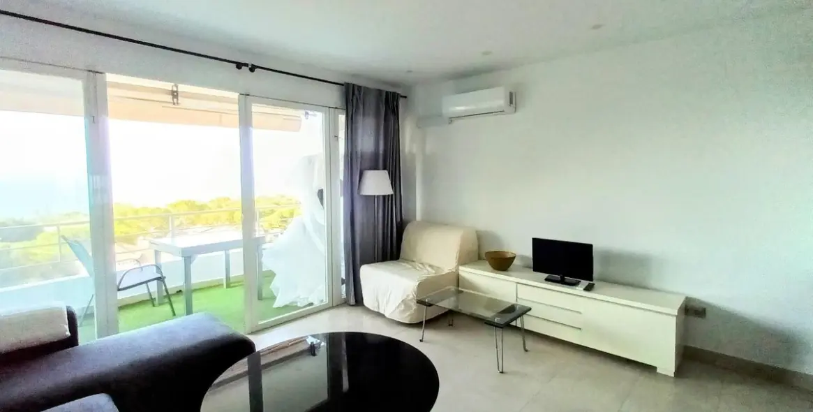 Продажа апартаментов на среднем этаже в Costabella 18