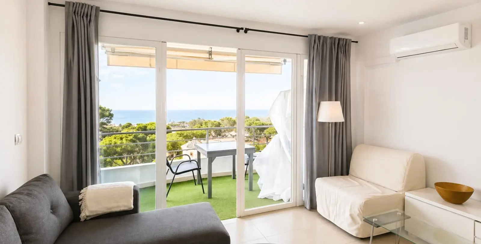 Продажа апартаментов на среднем этаже в Costabella 2