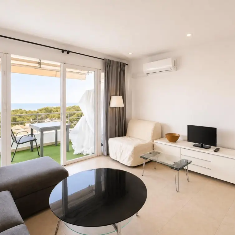 Venta de apartamento en planta media en Costabella