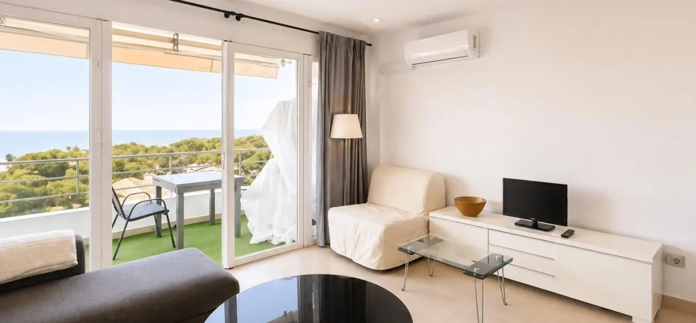 Venta de apartamento en planta media en Costabella 2
