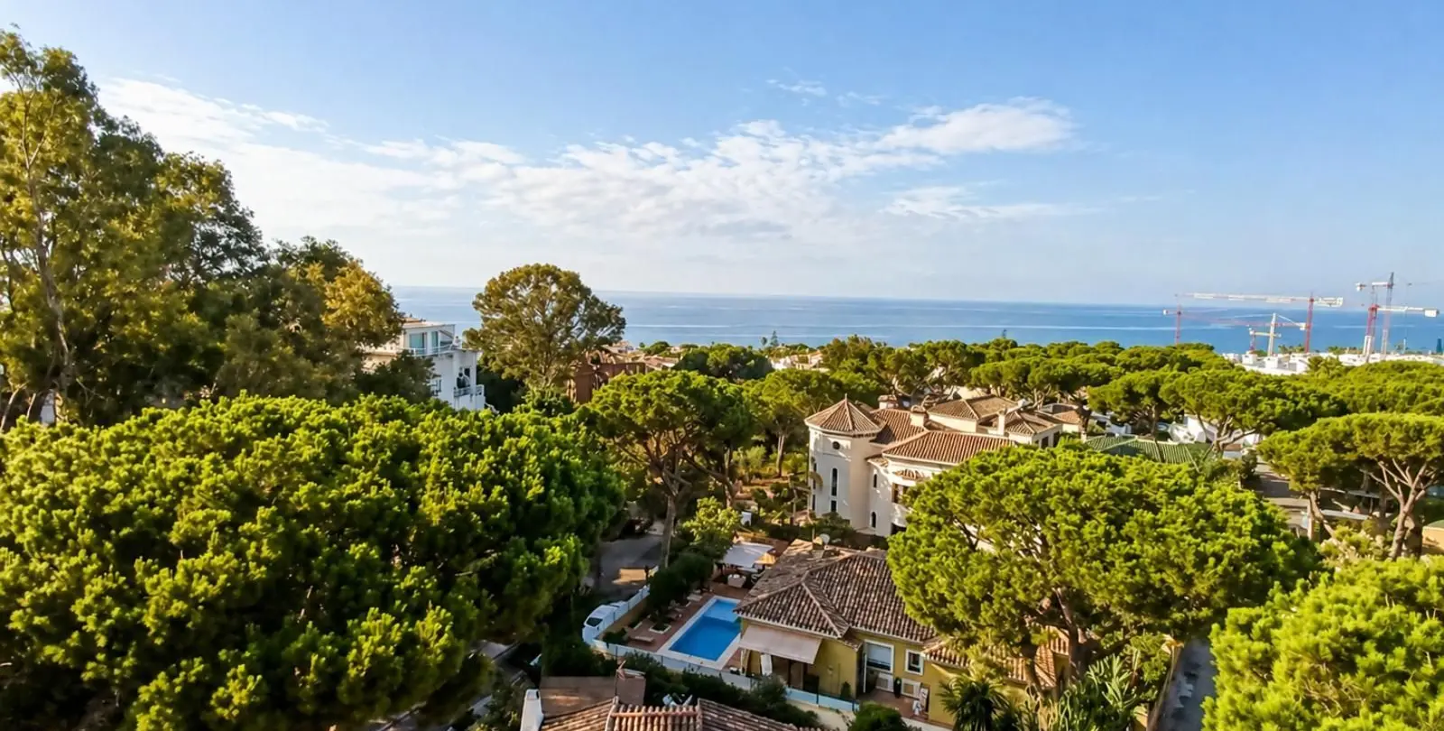 Продажа апартаментов на среднем этаже в Costabella 11