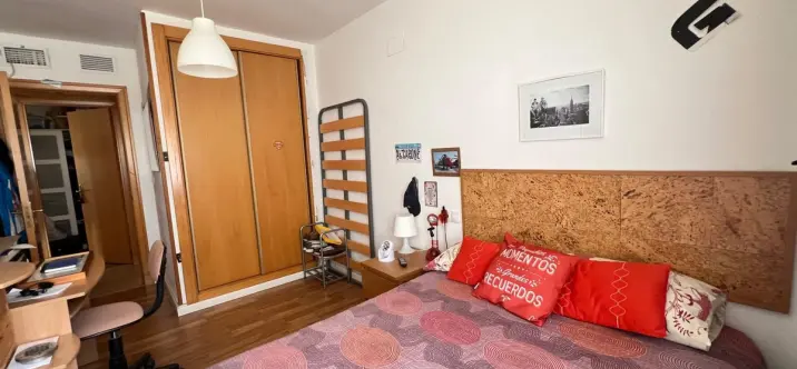 Sale of middle floor apartment in Puerto de la Torre 2