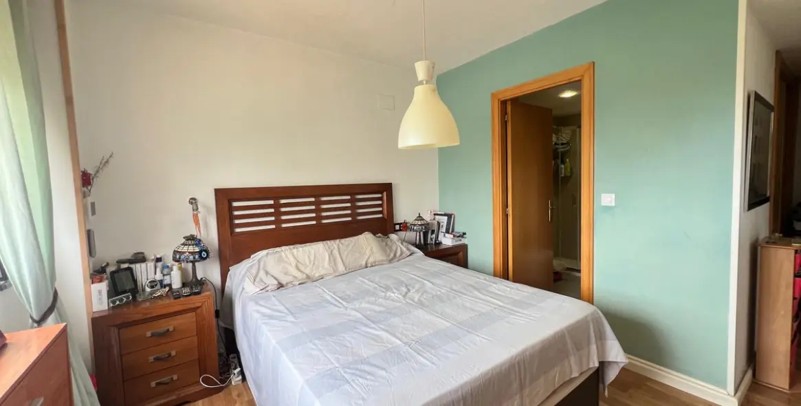 Sale of middle floor apartment in Puerto de la Torre 4