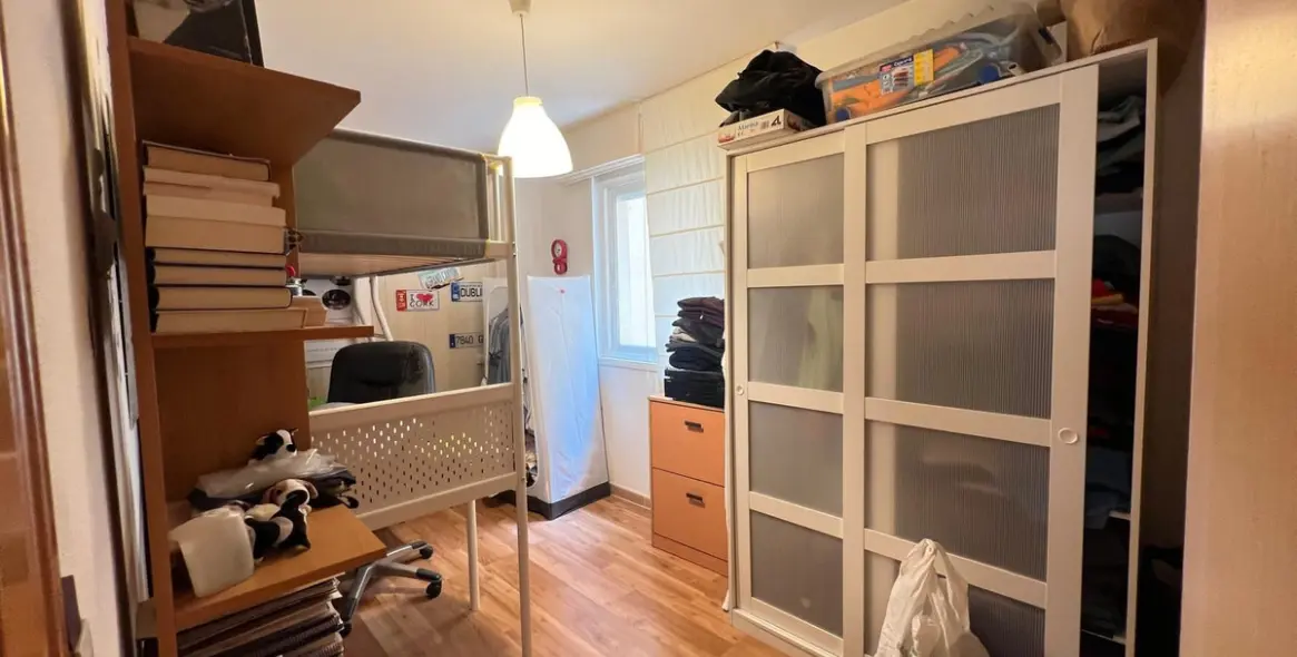 Sale of middle floor apartment in Puerto de la Torre 5