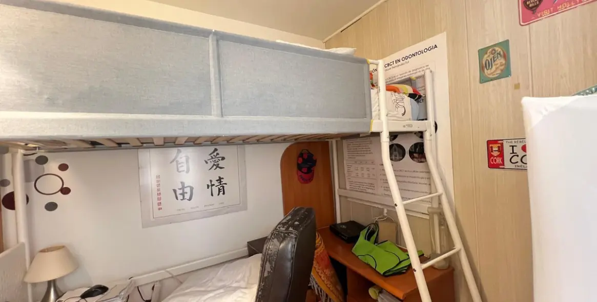 Sale of middle floor apartment in Puerto de la Torre 16