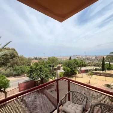 Продажа апартаментов на среднем этаже в Puerto de la Torre