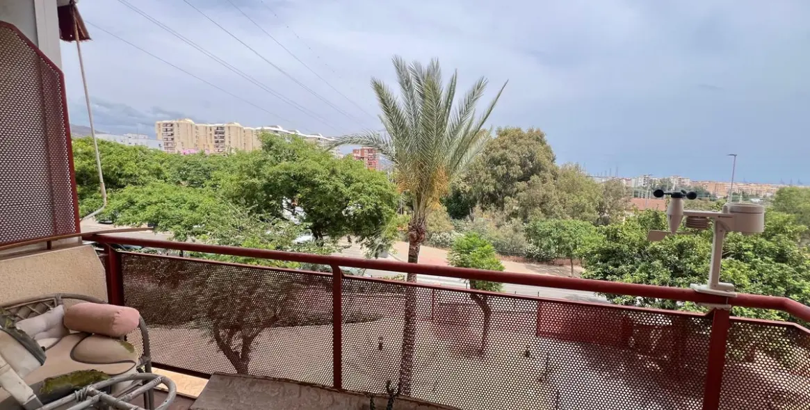 Sale of middle floor apartment in Puerto de la Torre 22