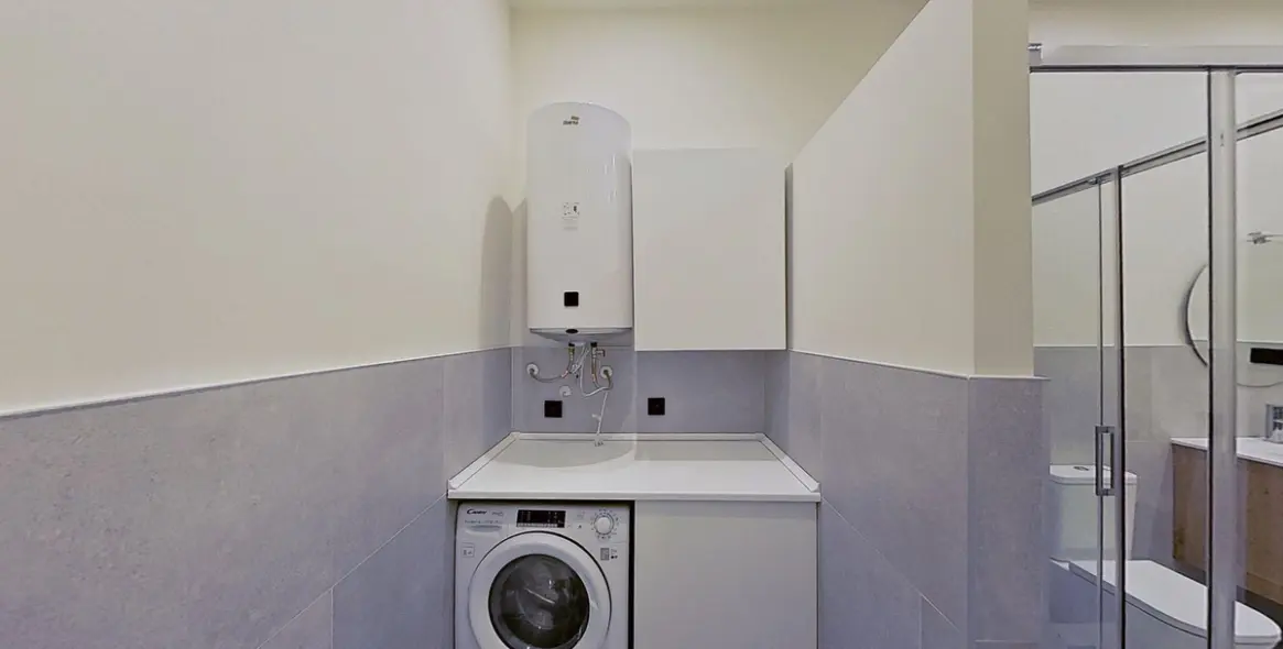 Sale of ground floor apartment in Malaga (district Málaga Centro) 2