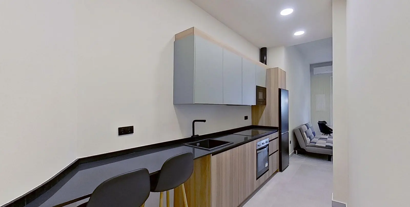 Sale of ground floor apartment in La Trinidad 4