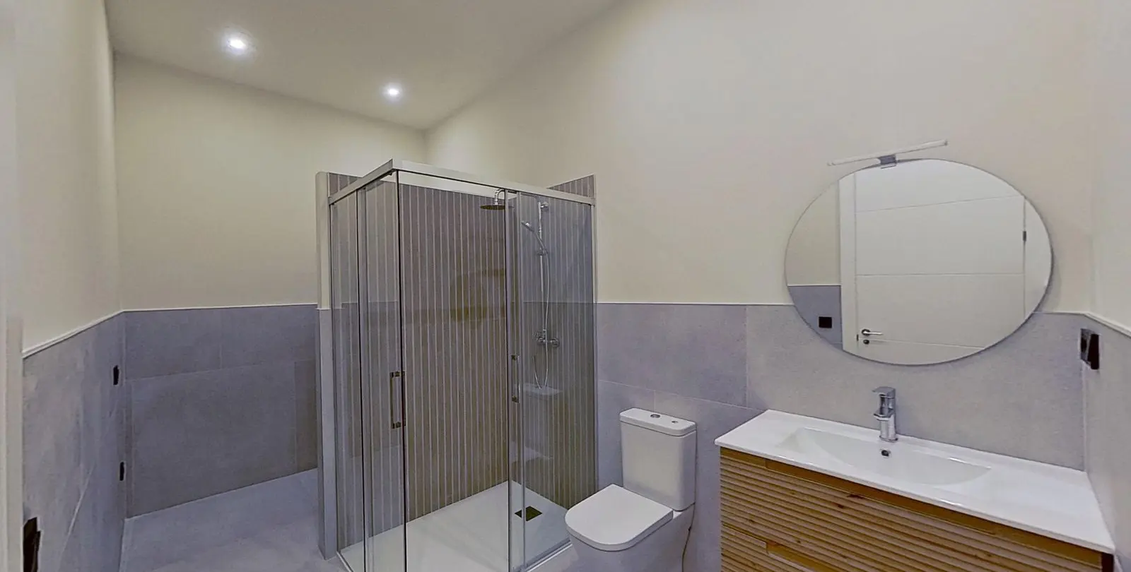 Sale of ground floor apartment in La Trinidad 8