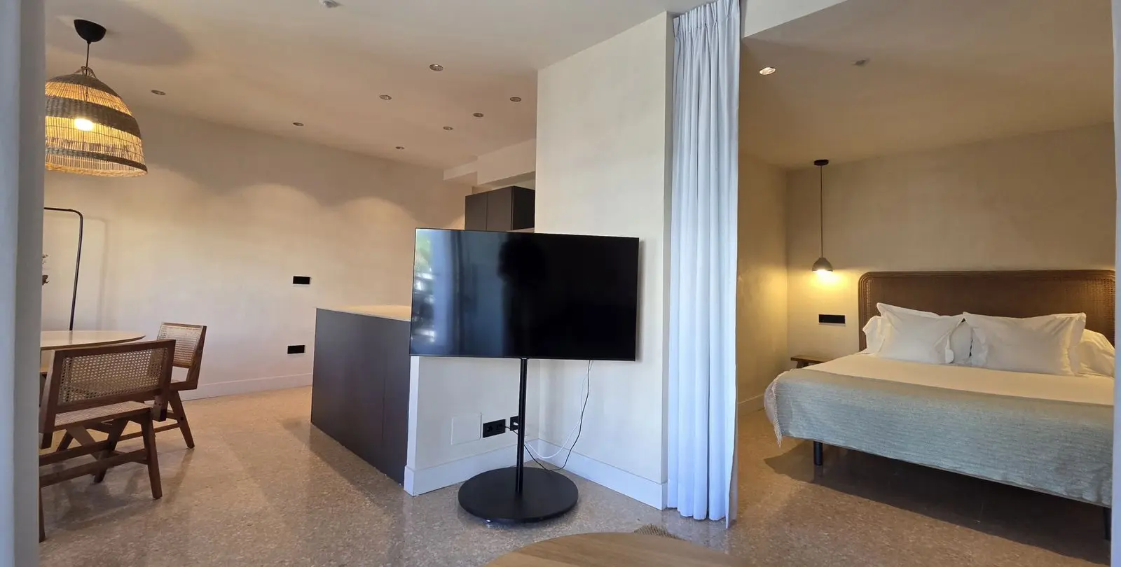 Sale of middle floor apartment in Marbella 11