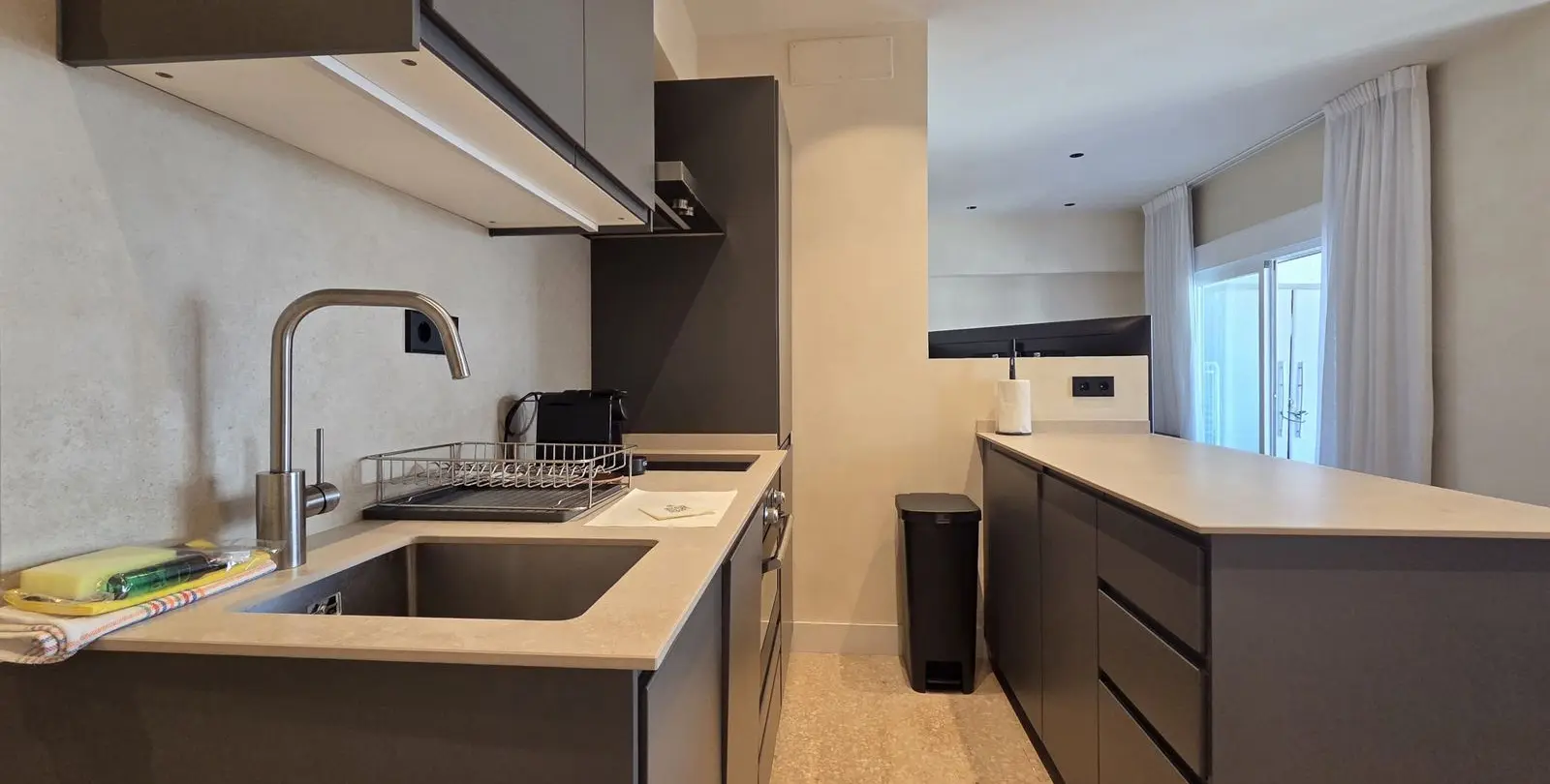 Sale of middle floor apartment in Marbella 16