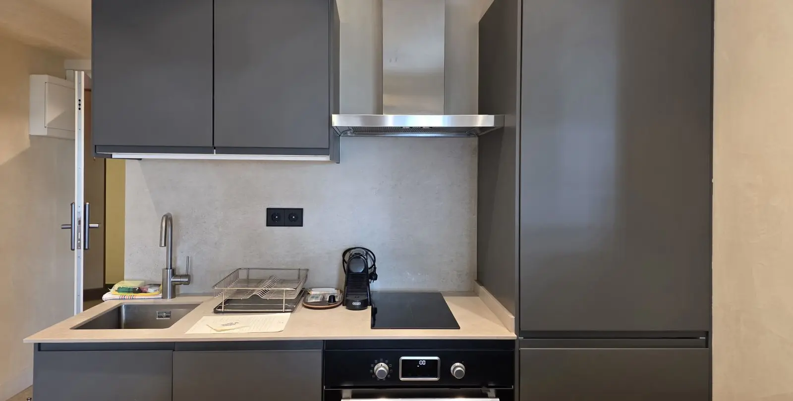 Sale of middle floor apartment in Marbella 17