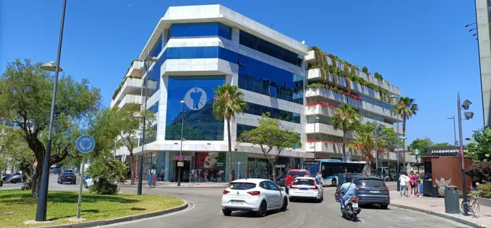 Long-term rent of office in Puerto Banús 0
