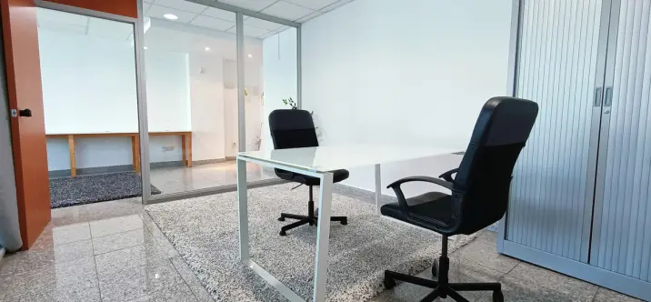 Long-term rent of office in Puerto Banús 4