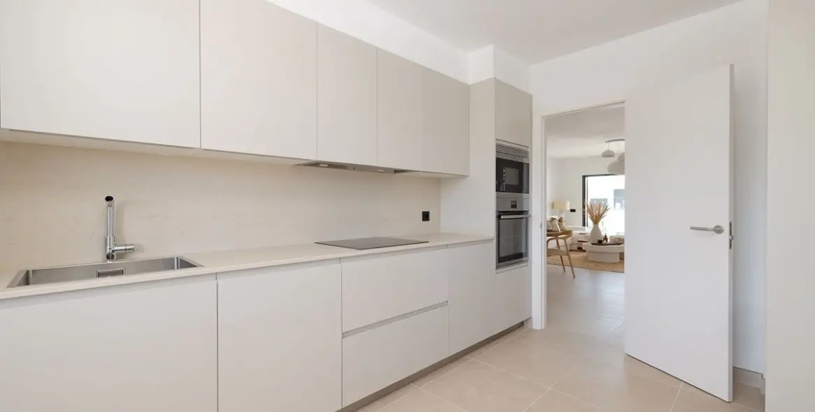 Продажа апартаментов на первом этаже в Casares Playa 11