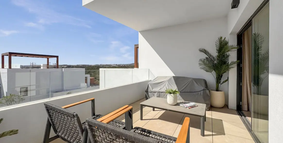 Продажа апартаментов на первом этаже в Casares Playa 18