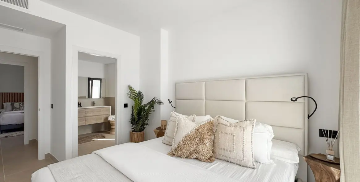 Продажа апартаментов на первом этаже в Casares Playa 25