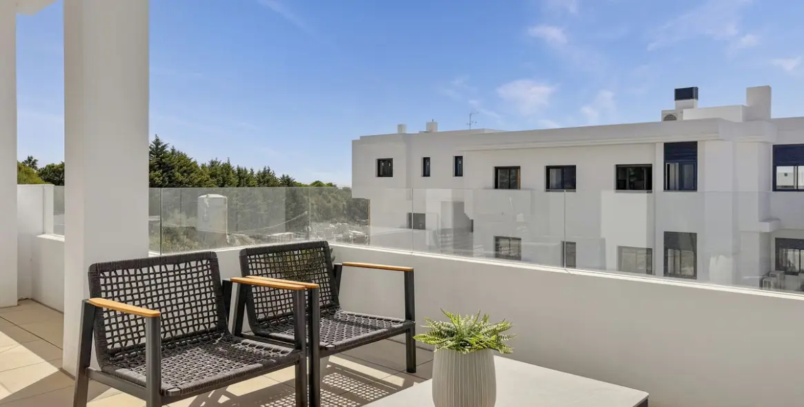 Продажа апартаментов на первом этаже в Casares Playa 31