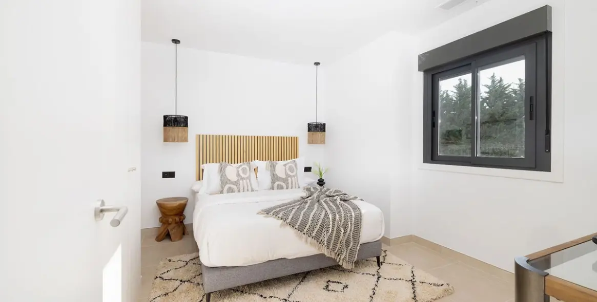 Продажа апартаментов на первом этаже в Casares Playa 33