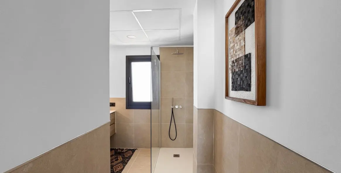 Продажа апартаментов на первом этаже в Casares Playa 38