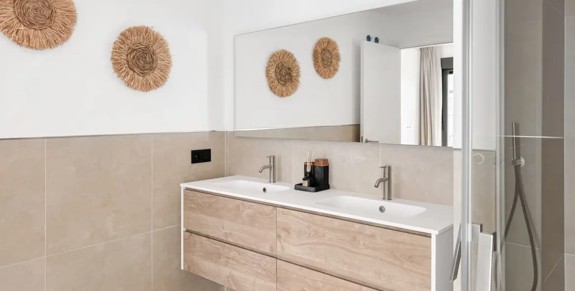 Продажа апартаментов на первом этаже в Casares Playa 39