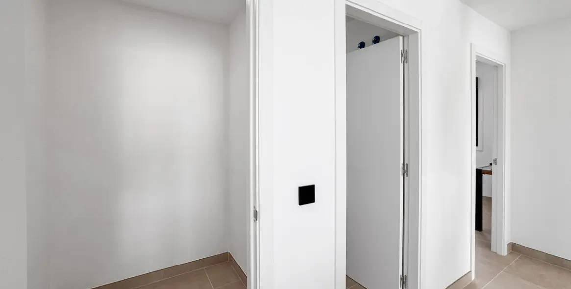 Продажа апартаментов на первом этаже в Casares Playa 48