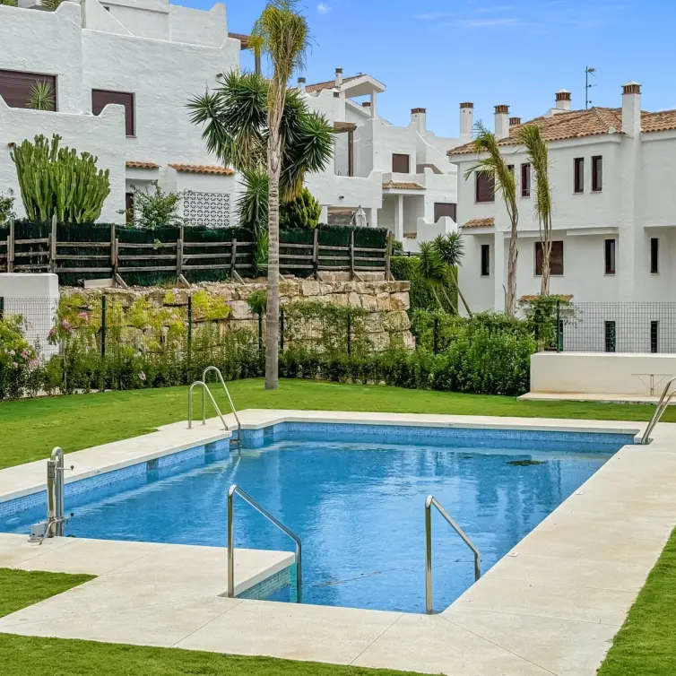 Venta de apartamento en planta baja en Casares Playa