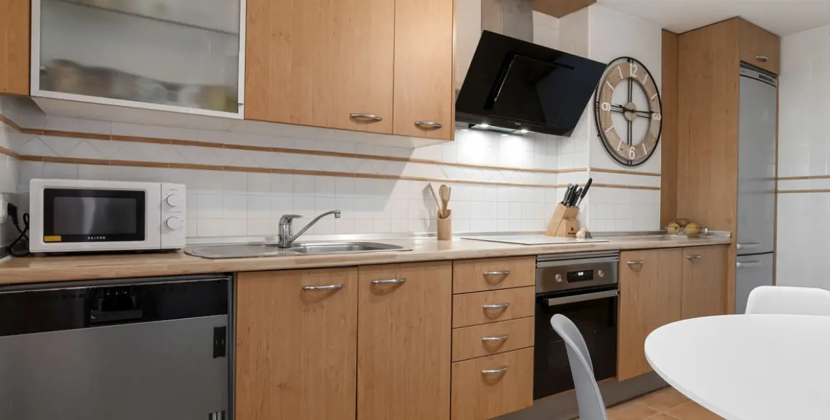 Продажа апартаментов на среднем этаже в Bel Air 11