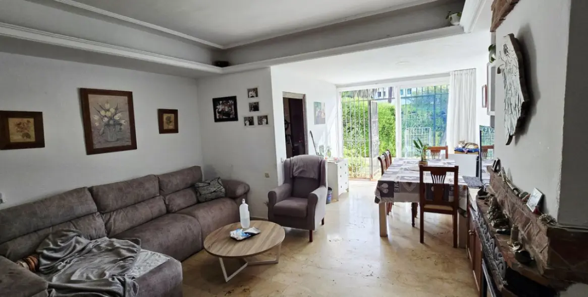 Sale of ground floor apartment in Nueva Andalucía 4
