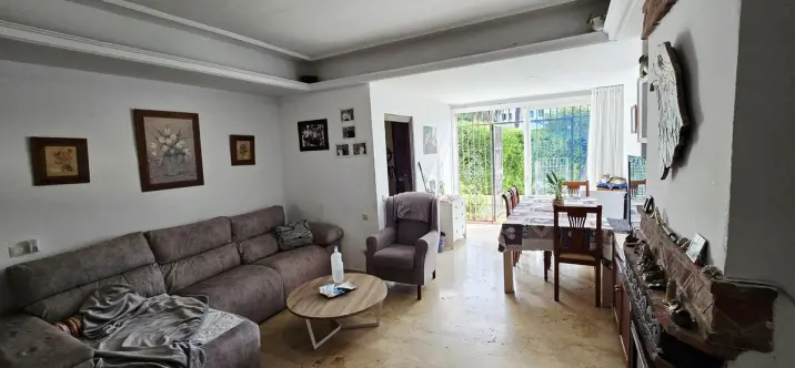 Sale of ground floor apartment in Nueva Andalucía 3