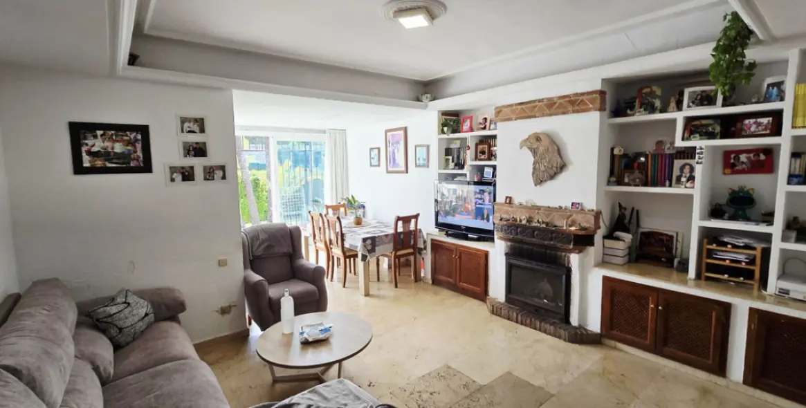 Sale of ground floor apartment in Nueva Andalucía 5