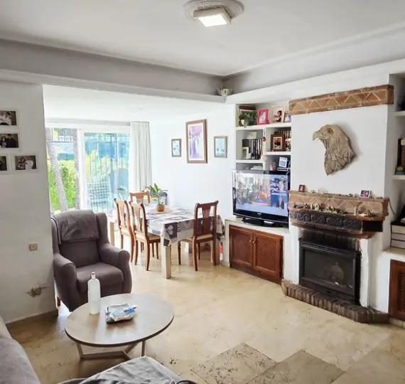 Sale of ground floor apartment in Nueva Andalucía