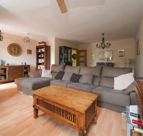 Sale of middle floor apartment in Málaga Centro