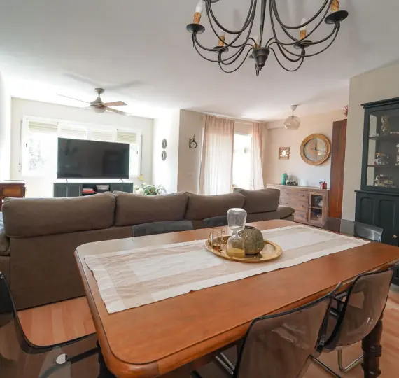 Sale of middle floor apartment in Málaga Centro