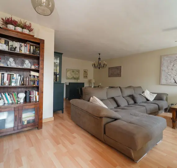 Sale of middle floor apartment in Málaga Centro