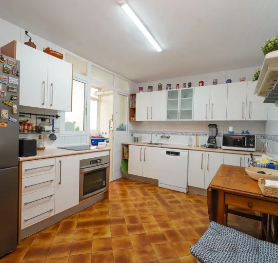 Sale of middle floor apartment in Málaga Centro
