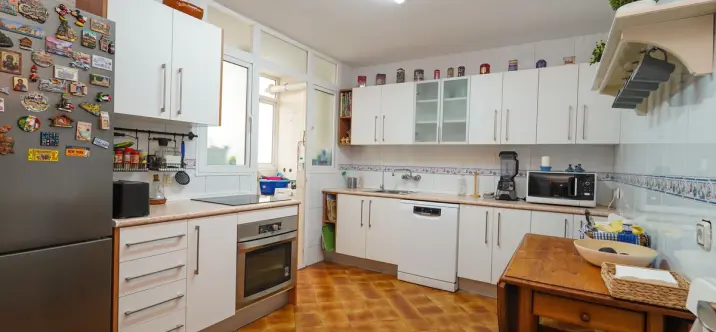 Sale of middle floor apartment in Málaga Centro 3