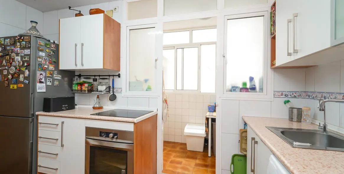 Sale of middle floor apartment in Málaga Centro 6