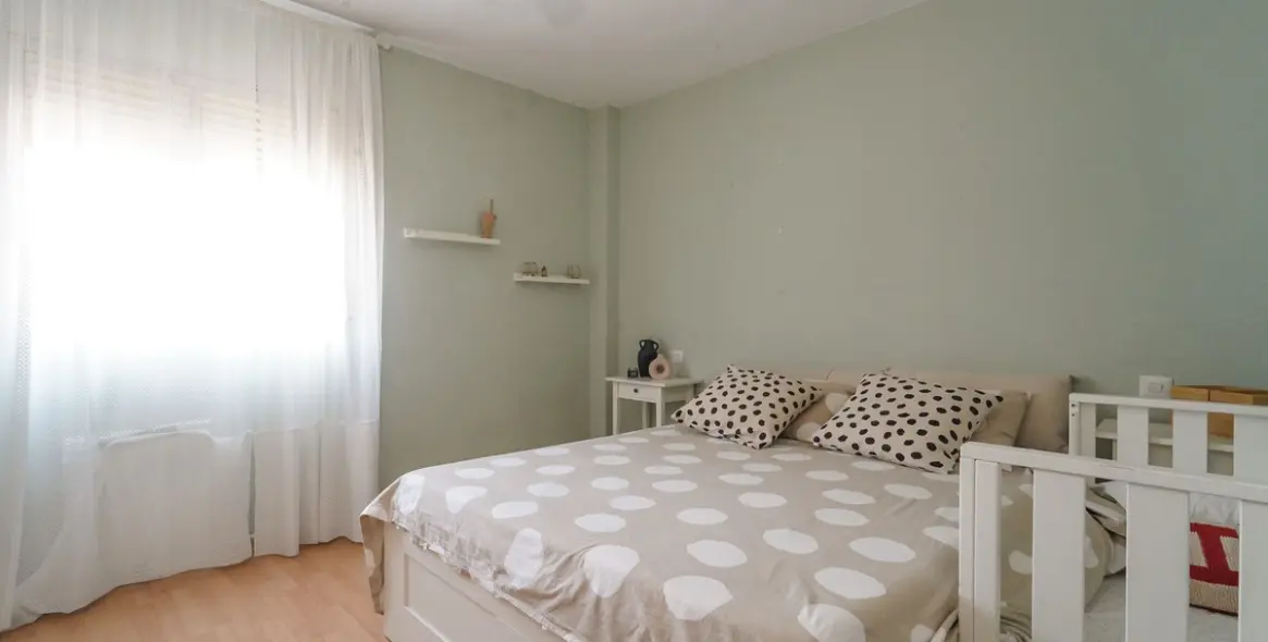 Sale of middle floor apartment in Málaga Centro 9