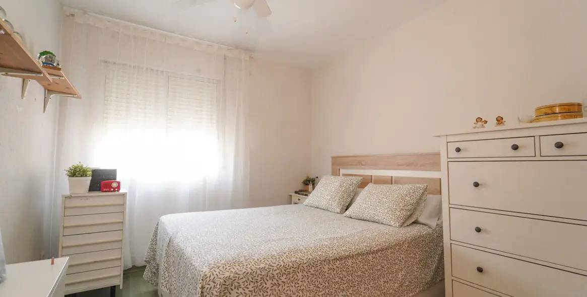Sale of middle floor apartment in Málaga Centro 14