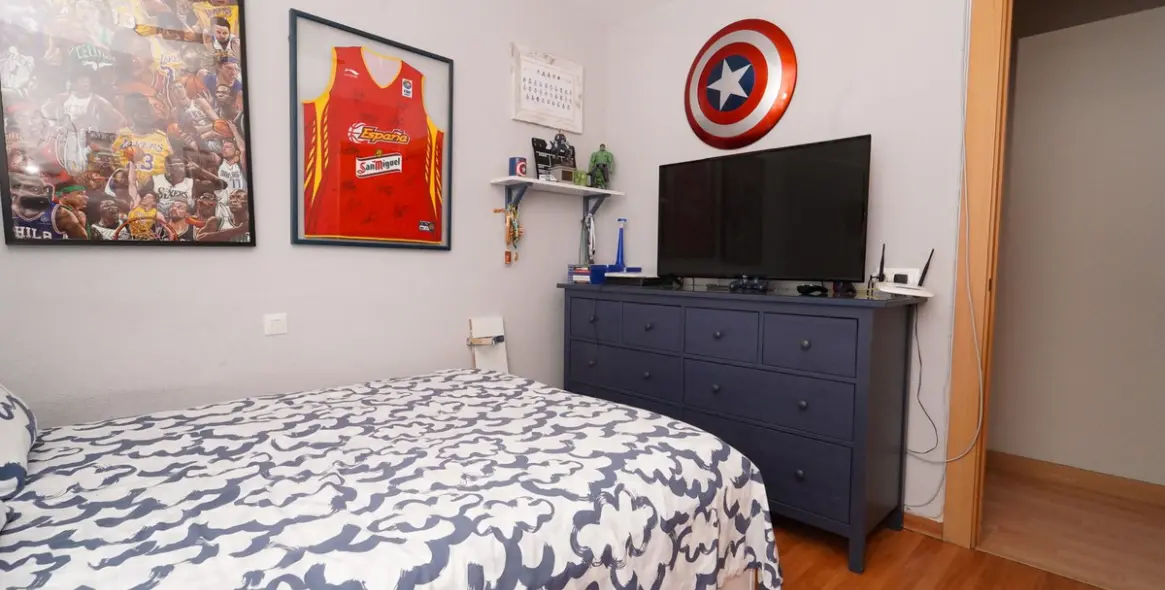 Sale of middle floor apartment in Málaga Centro 16