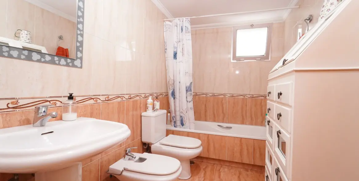 Продажа апартаментов на среднем этаже в Málaga Centro 22