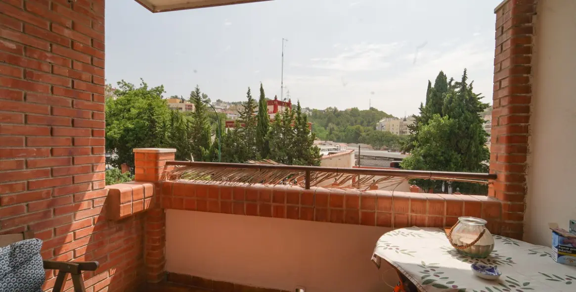 Продажа апартаментов на среднем этаже в Málaga Centro 23