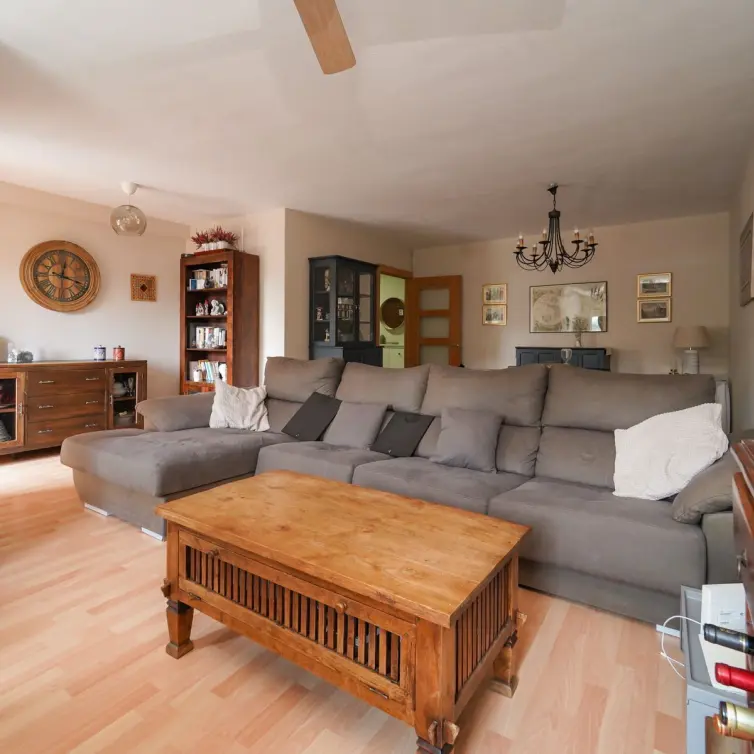 Sale of middle floor apartment in Málaga Centro