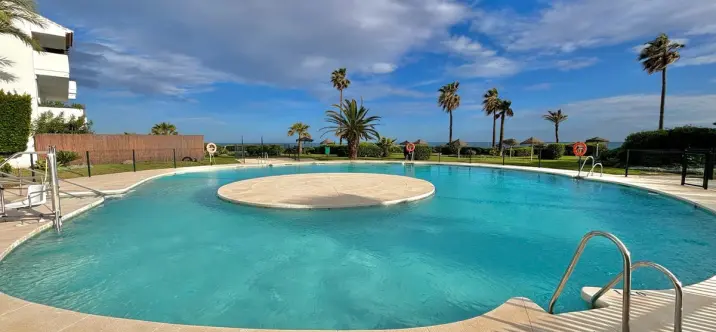 Продажа апартаментов на среднем этаже в Mijas Costa 0