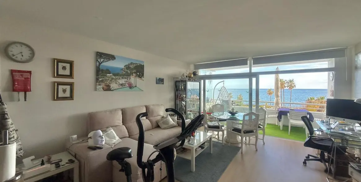Продажа апартаментов на среднем этаже в Mijas Costa 12